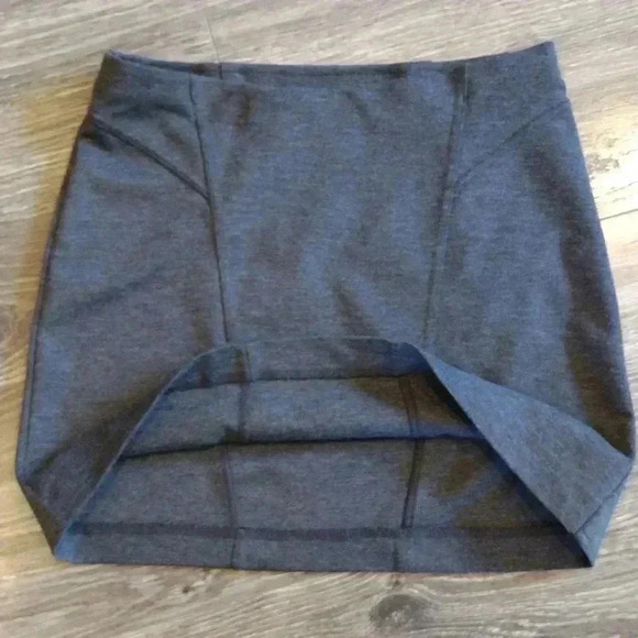Express Gray Mini Skirt - Picture 3 of 5
